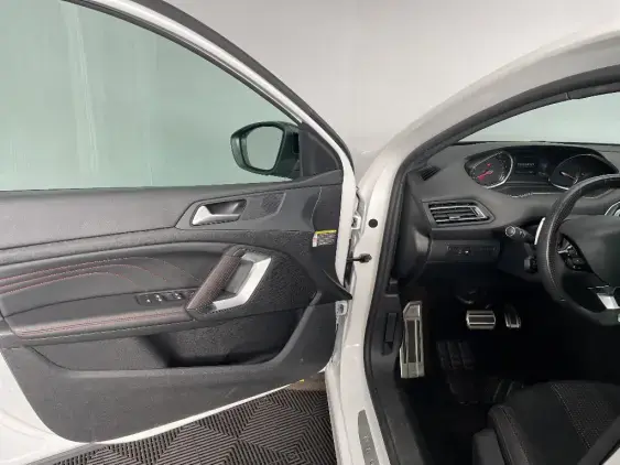 PEUGEOT 308 II - voiture d'occasion - Photo 19