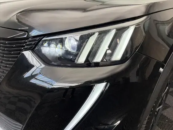 PEUGEOT 2008 ELECTRIQUE II - voiture d'occasion - Photo 21