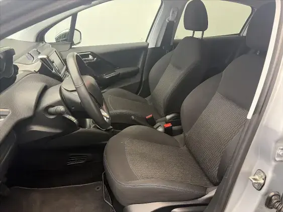 PEUGEOT 208 - voiture d'occasion - Photo 18