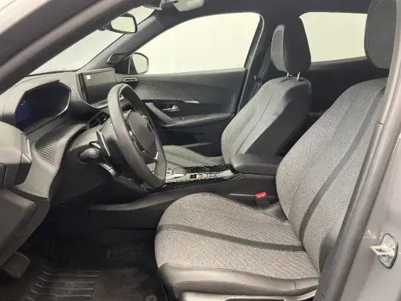 PEUGEOT 2008 II - voiture d'occasion - Photo 18