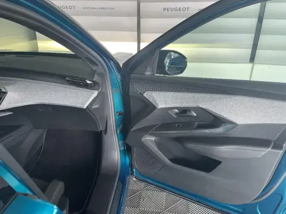 PEUGEOT 3008 ELECTRIQUE III - voiture d'occasion - Photo 20