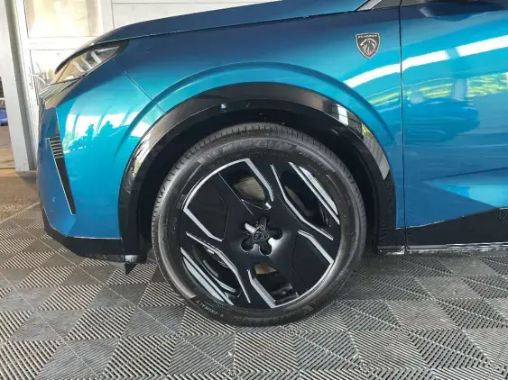 PEUGEOT 3008 ELECTRIQUE III - voiture d'occasion - Photo 23