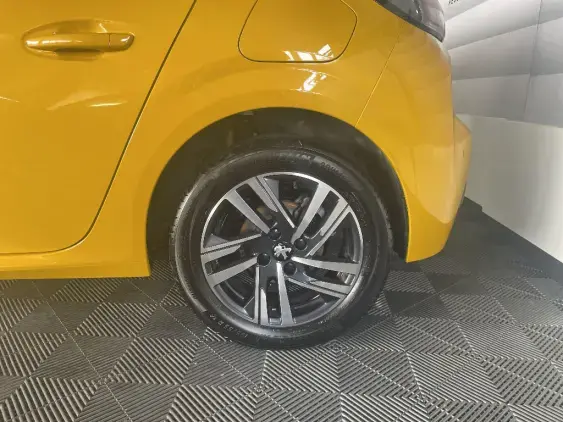 PEUGEOT 208 BUSINESS R II - voiture d'occasion - Photo 23