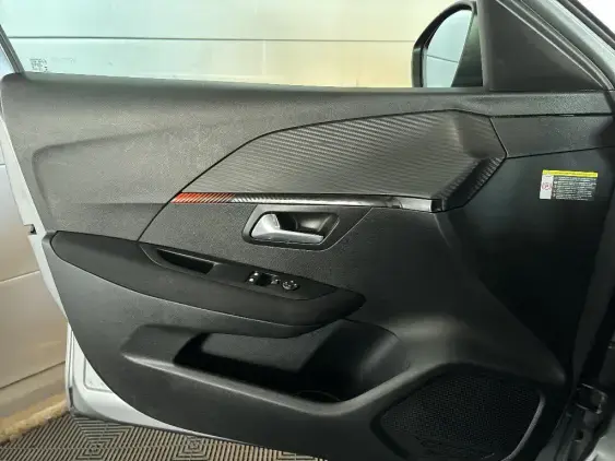 PEUGEOT 208 ELECTRIQUE II - voiture d'occasion - Photo 16