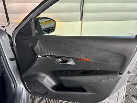 PEUGEOT 208 ELECTRIQUE II - voiture d'occasion - Photo 17