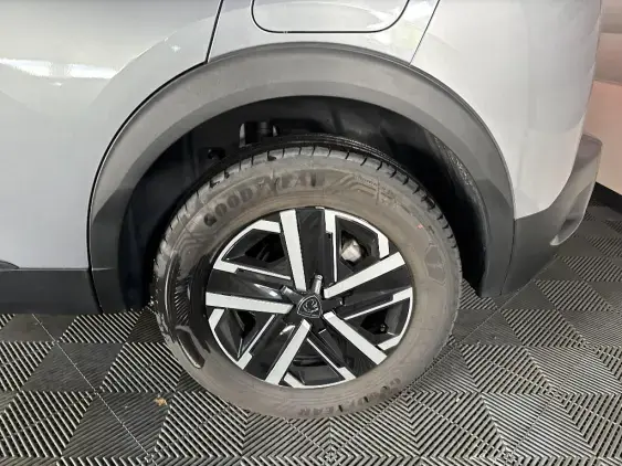 PEUGEOT 2008 II - voiture d'occasion - Photo 21