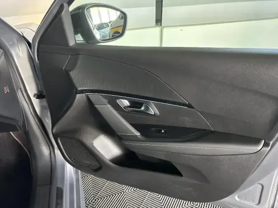 PEUGEOT 208 ELECTRIQUE II - voiture d'occasion - Photo 18