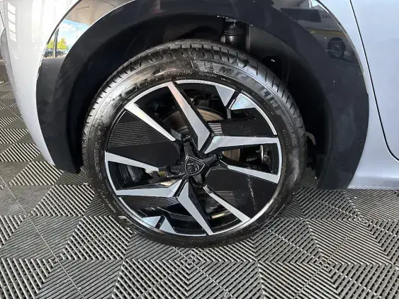 PEUGEOT 208 ELECTRIQUE II - voiture d'occasion - Photo 22