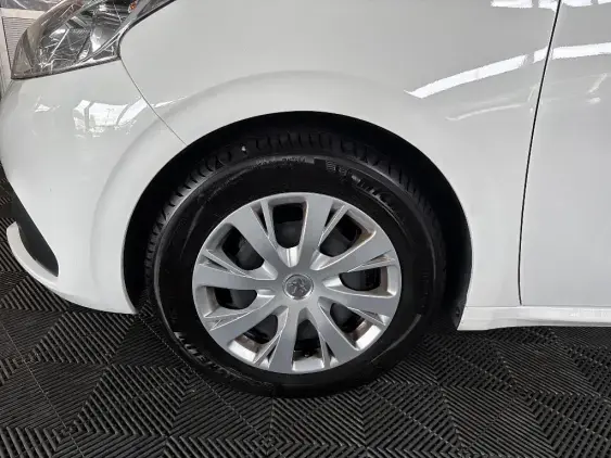 PEUGEOT 208 AFFAIRE - voiture d'occasion - Photo 20