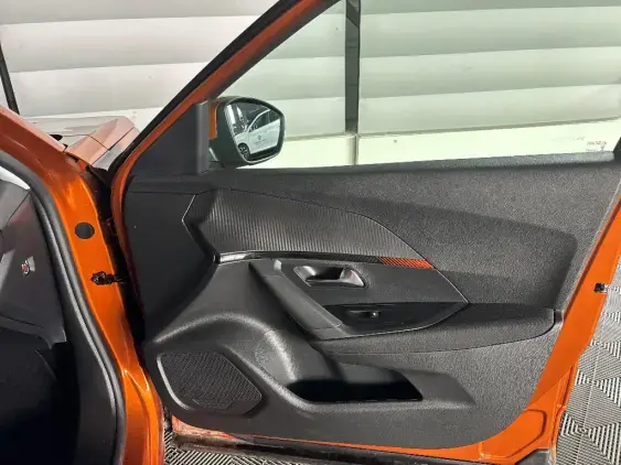 PEUGEOT 2008 II - voiture d'occasion - Photo 18