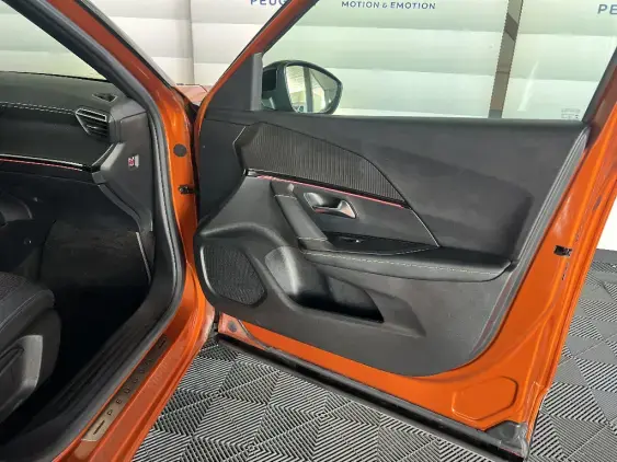 PEUGEOT 2008 ELECTRIQUE II - voiture d'occasion - Photo 19