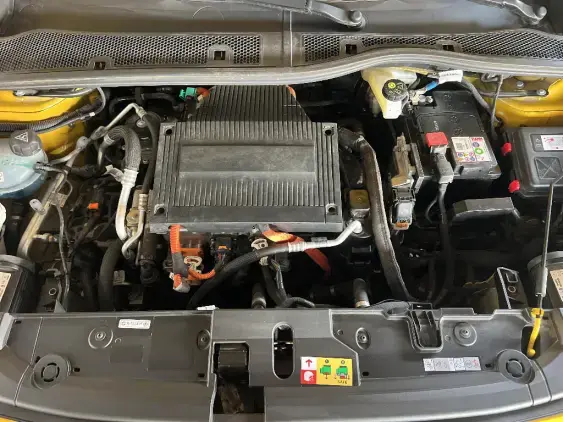 PEUGEOT 208 ELECTRIQUE II - voiture d'occasion - Photo 19