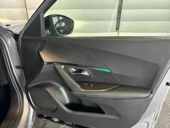 PEUGEOT 2008 II - voiture d'occasion - Photo 18