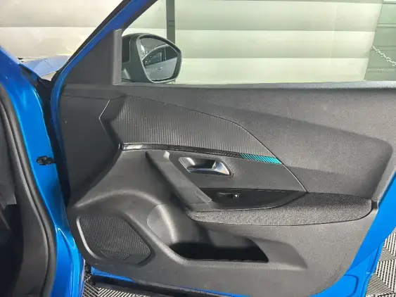 PEUGEOT 2008 II - voiture d'occasion - Photo 18