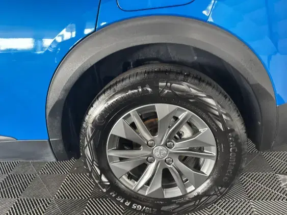 PEUGEOT 2008 II - voiture d'occasion - Photo 21