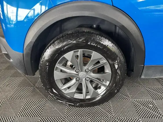 PEUGEOT 2008 II - voiture d'occasion - Photo 22