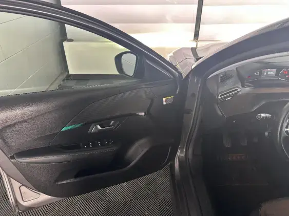 PEUGEOT 208 BUSINESS R II - voiture d'occasion - Photo 18