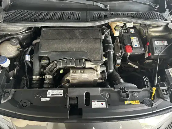 PEUGEOT 208 BUSINESS R II - voiture d'occasion - Photo 20