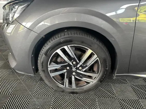 PEUGEOT 208 BUSINESS R II - voiture d'occasion - Photo 22