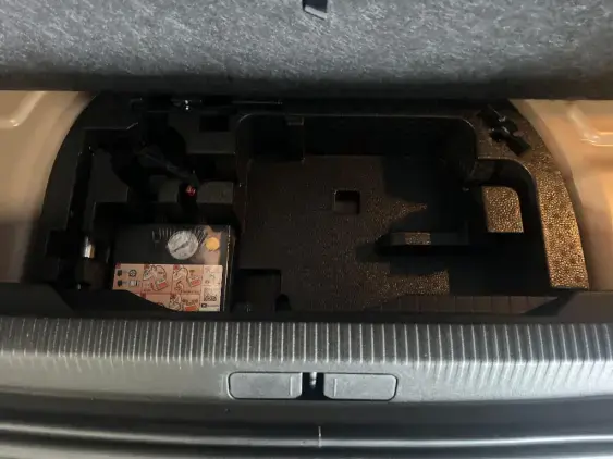 PEUGEOT 2008 ELECTRIQUE II - voiture d'occasion - Photo 16