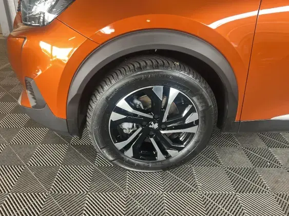 PEUGEOT 2008 ELECTRIQUE II - voiture d'occasion - Photo 22