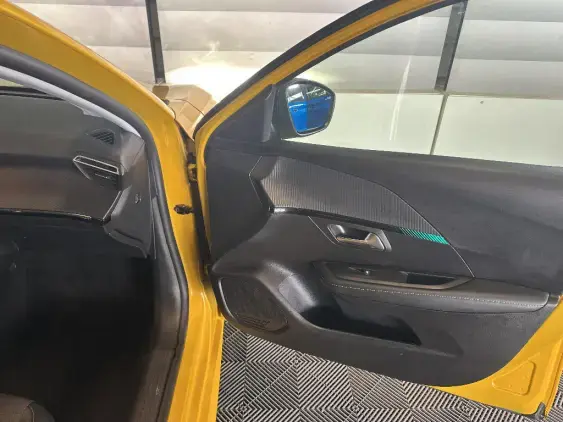 PEUGEOT 208 BUSINESS R II - voiture d'occasion - Photo 18