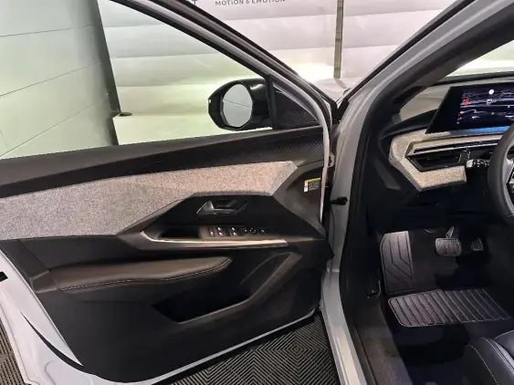 PEUGEOT 3008 III - voiture d'occasion - Photo 17