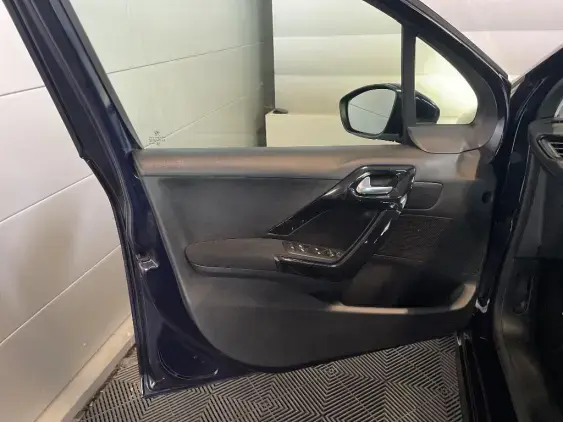 PEUGEOT 208 - voiture d'occasion - Photo 18