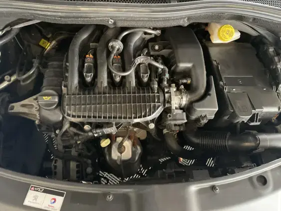 PEUGEOT 208 - voiture d'occasion - Photo 20