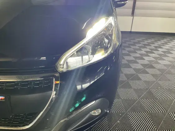 PEUGEOT 208 - voiture d'occasion - Photo 21