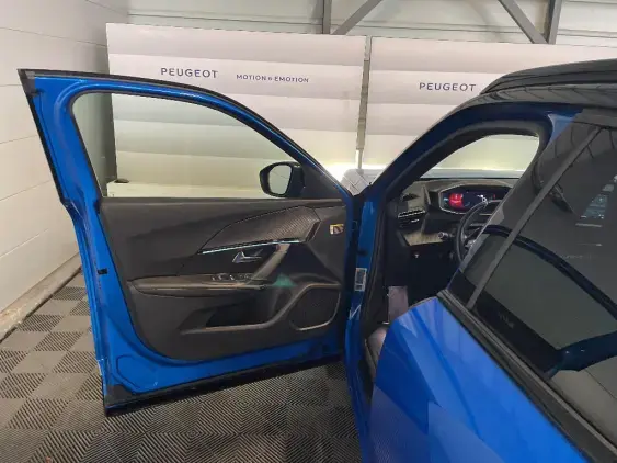 PEUGEOT 2008 II - voiture d'occasion - Photo 17