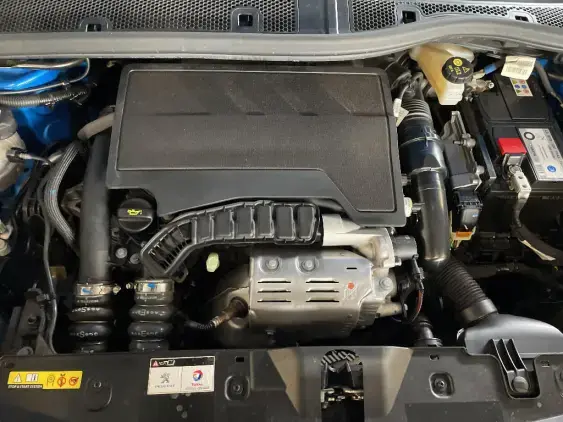 PEUGEOT 2008 II - voiture d'occasion - Photo 19