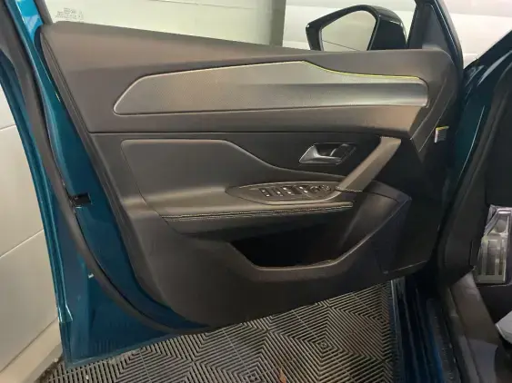 PEUGEOT 308 III - voiture d'occasion - Photo 18