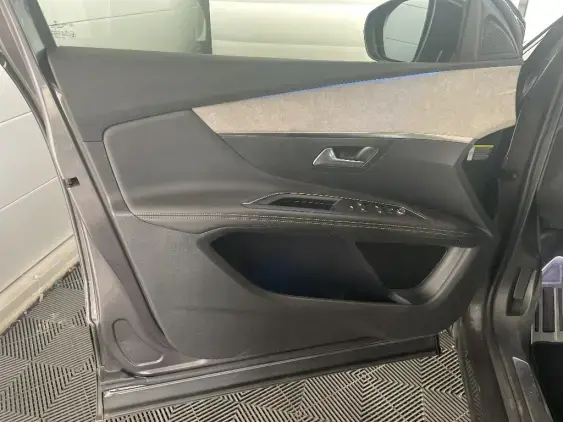 PEUGEOT 3008 II - voiture d'occasion - Photo 18