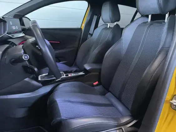 PEUGEOT 208 BUSINESS R II - voiture d'occasion - Photo 17