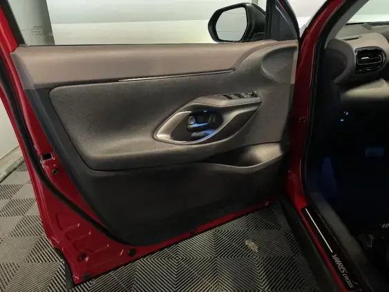 TOYOTA YARIS CROSS I - voiture d'occasion - Photo 18