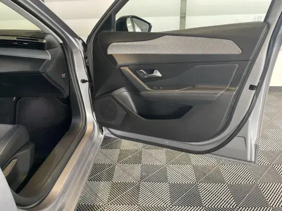 PEUGEOT 308 III - voiture d'occasion - Photo 19