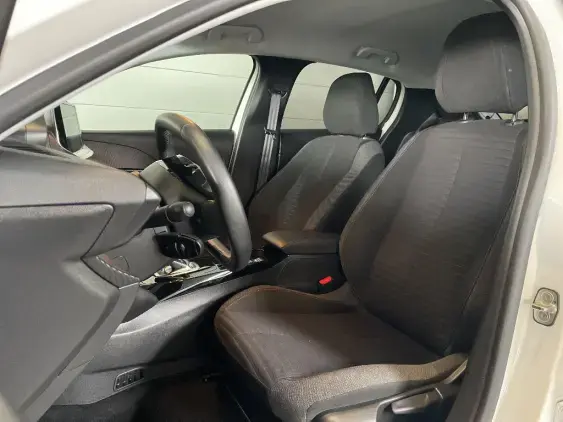 PEUGEOT 208 ELECTRIQUE II - voiture d'occasion - Photo 17