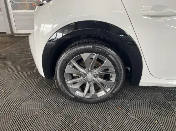 PEUGEOT 208 ELECTRIQUE II - voiture d'occasion - Photo 24