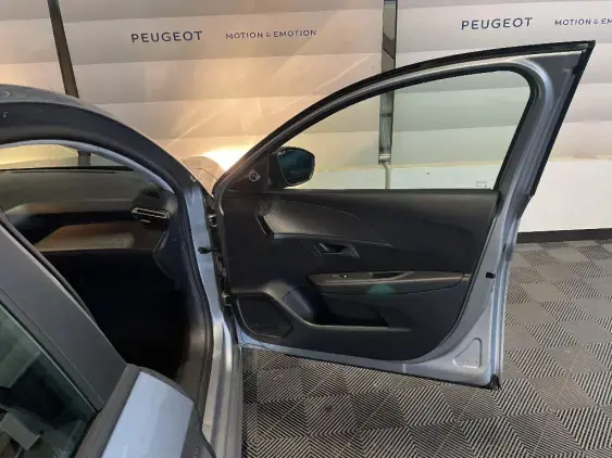 PEUGEOT 208 BUSINESS R II - voiture d'occasion - Photo 18