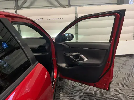 TOYOTA YARIS CROSS I - voiture d'occasion - Photo 19