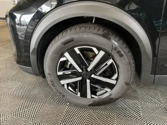 PEUGEOT 2008 II - voiture d'occasion - Photo 22