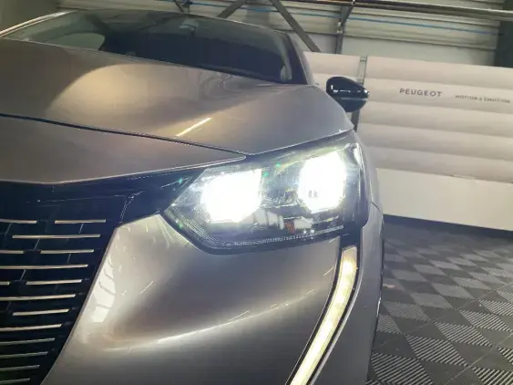 PEUGEOT 208 ELECTRIQUE II - voiture d'occasion - Photo 21