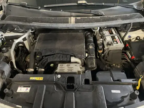 PEUGEOT 5008 II - voiture d'occasion - Photo 19