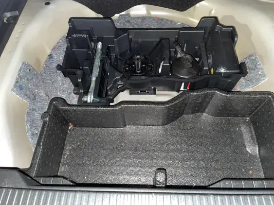 PEUGEOT 2008 II - voiture d'occasion - Photo 16