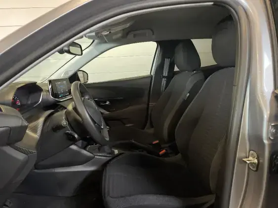 PEUGEOT 2008 II - voiture d'occasion - Photo 17