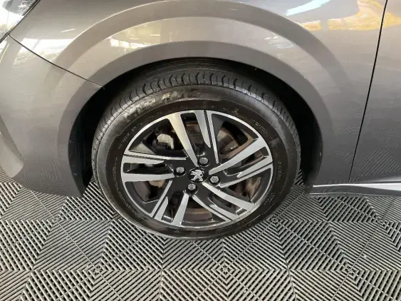 PEUGEOT 208 BUSINESS R II - voiture d'occasion - Photo 22