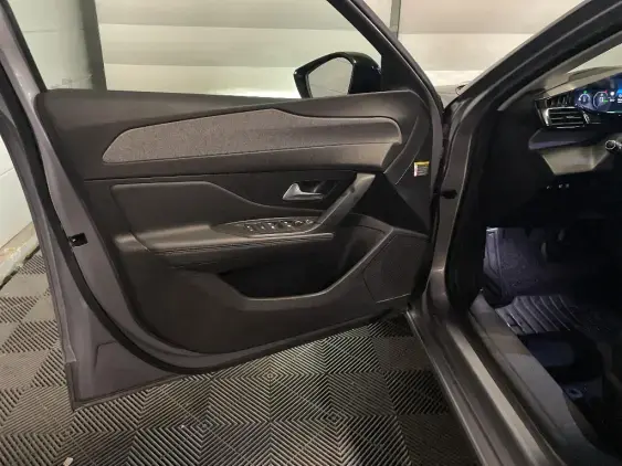 PEUGEOT 308 III - voiture d'occasion - Photo 18