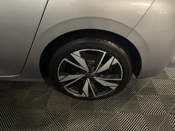 PEUGEOT 308 III - voiture d'occasion - Photo 23