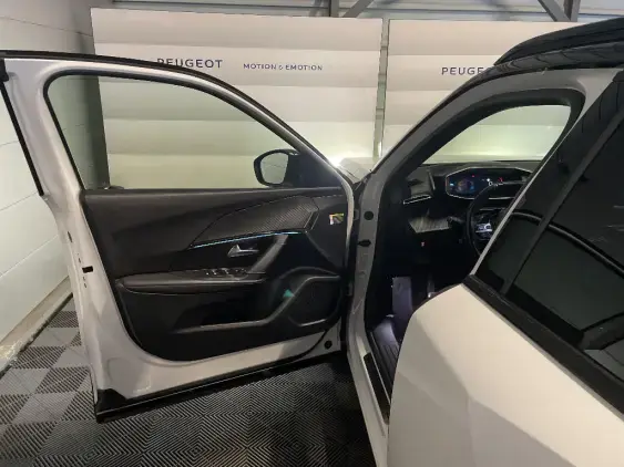 PEUGEOT 2008 II - voiture d'occasion - Photo 18